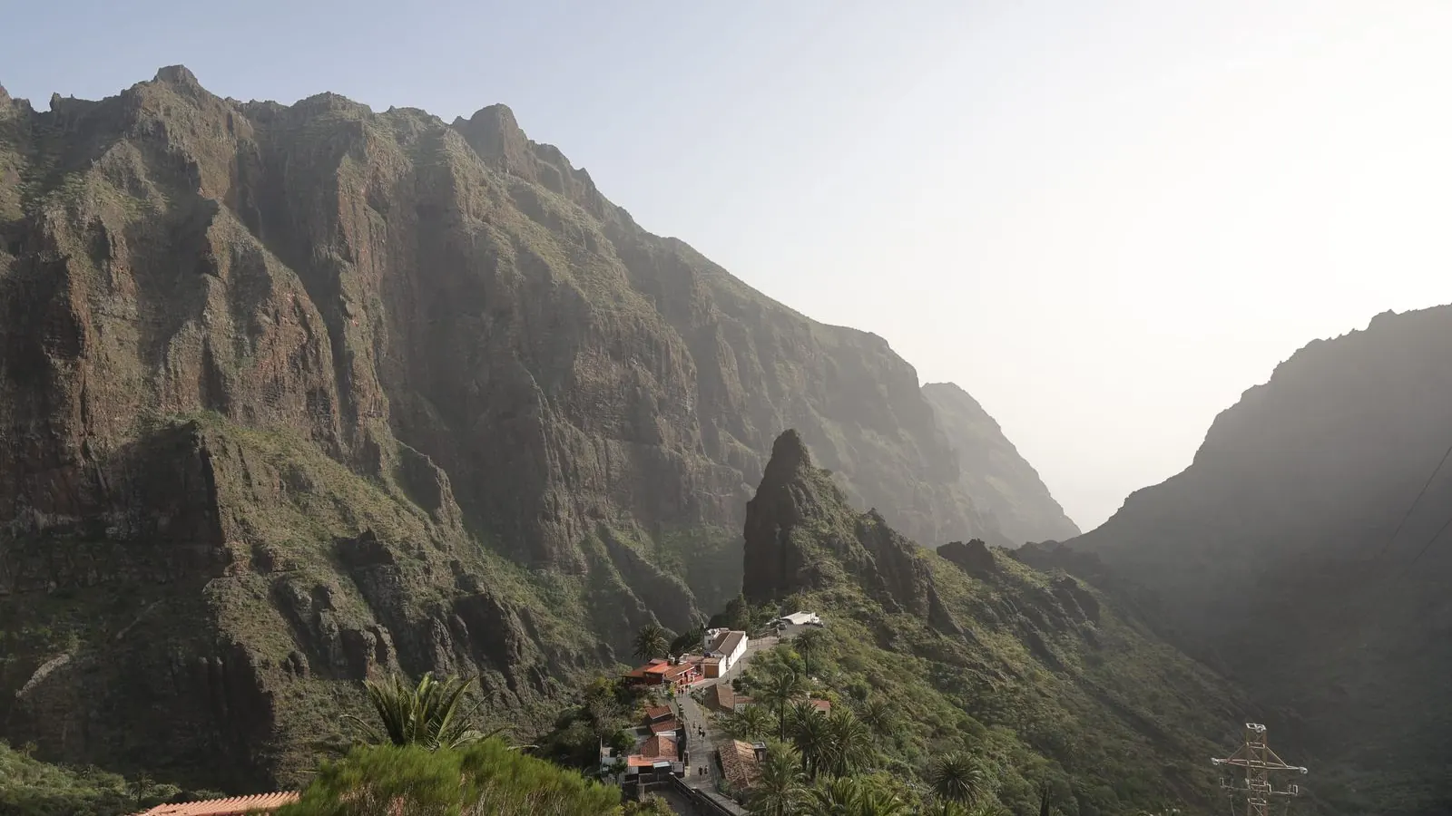 Masca-dalens branta berg på Teneriffa, Kanarieöarna